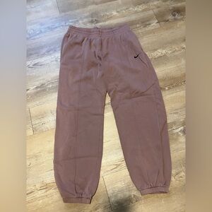 Women’s Nike sweatpants size large like new condition